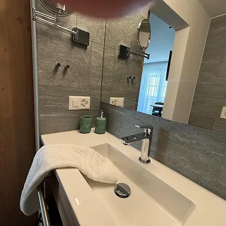 Pitschonia Self Check-in Lägenhetshotell