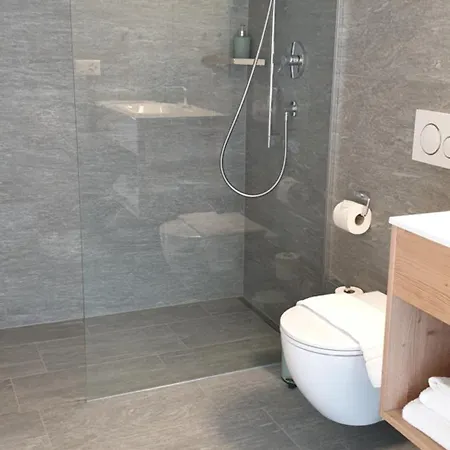 Lägenhetshotell Pitschonia Self Check-in Andeer