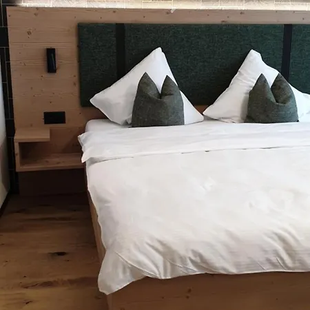 Aparthotel Pitschonia Self Check-in 3*
