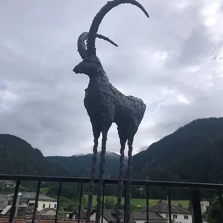 Lägenhetshotell Pitschonia Self Check-in Andeer