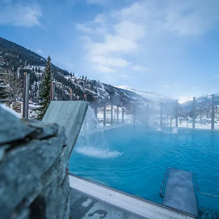 Lägenhetshotell Pitschonia Self Check-in 3*