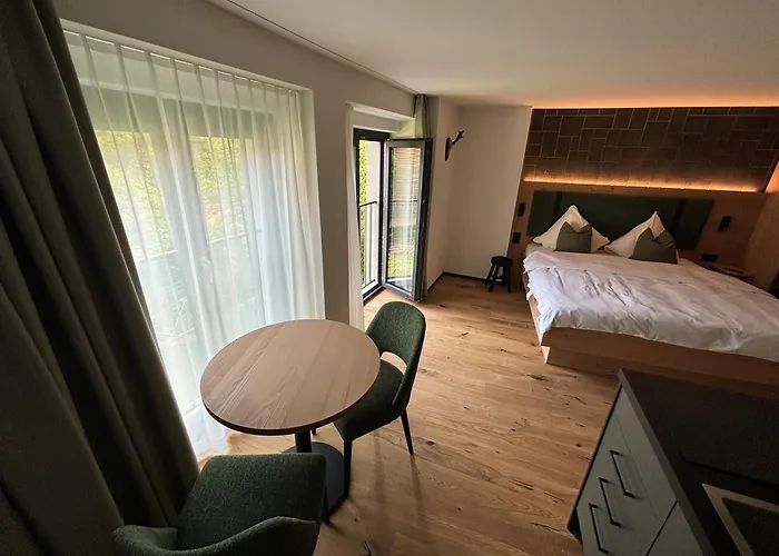 Aparthotel Pitschonia Self Check-in 3*