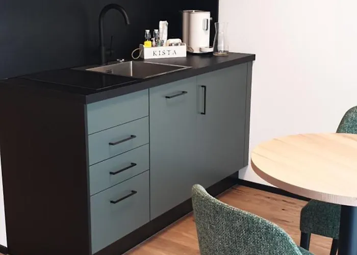 Pitschonia Self Check-in 3*